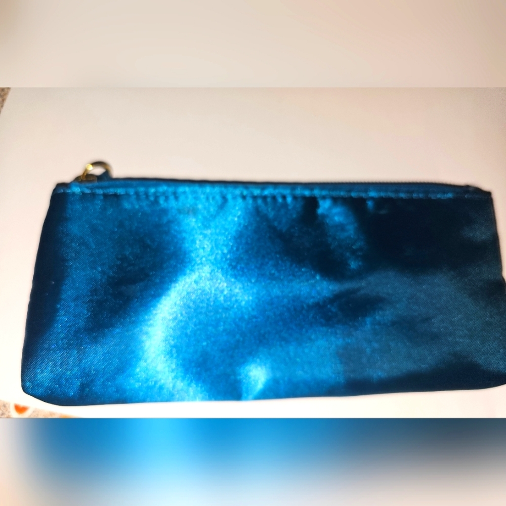 NEVER USED Sleek Blue Satin Clutch Or Small Makeup Pouch 💙✨️✨️